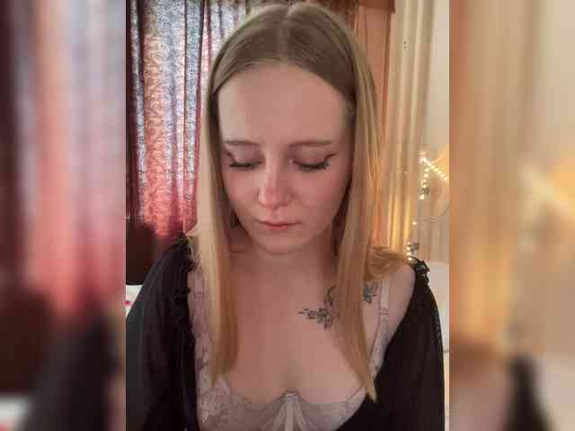 Mia_Wells webcam