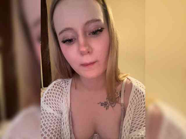 Mia_Wells webcam