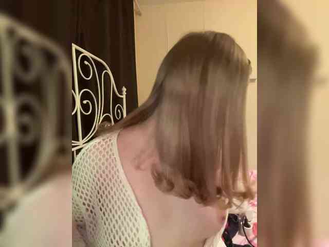 Mia_Wells webcam