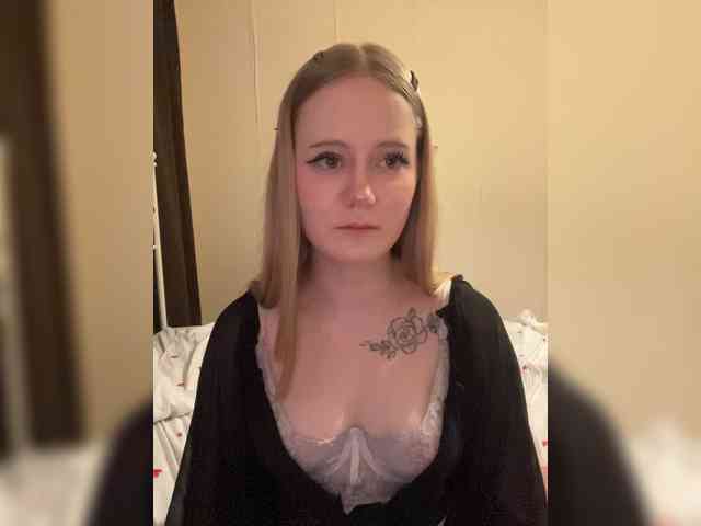 Mia_Wells