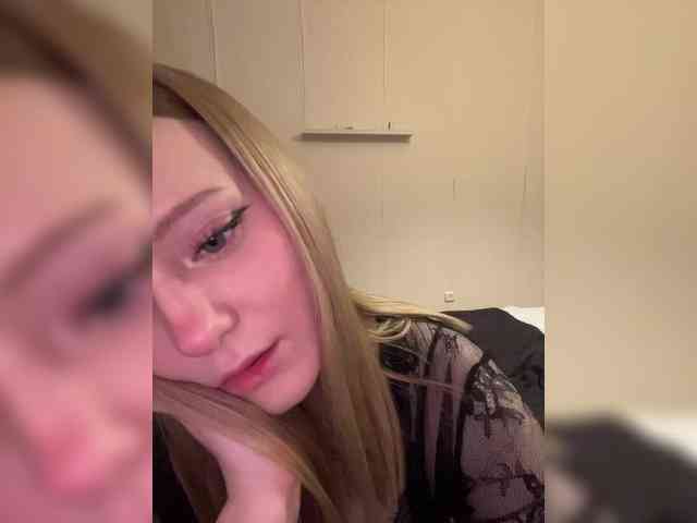 Mia_Wells webcam