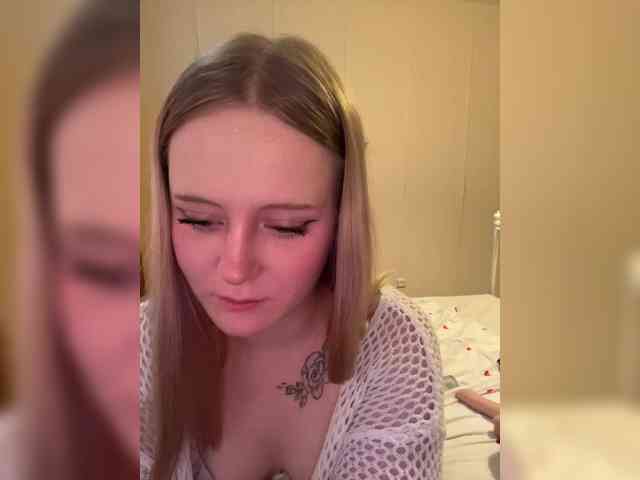 Mia_Wells webcam