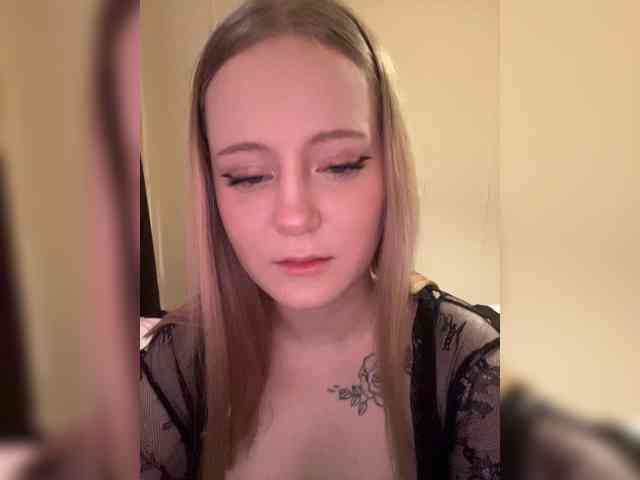 Mia_Wells webcam
