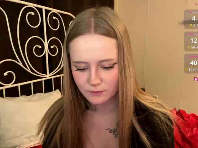 Mia_Wells