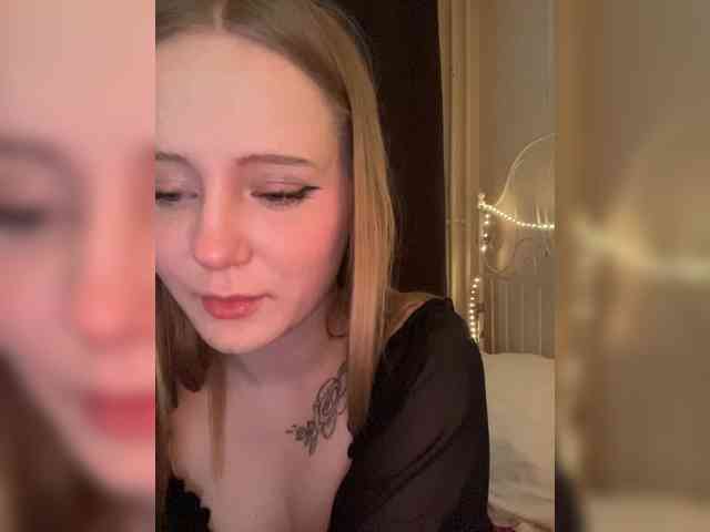 Mia_Wells webcam