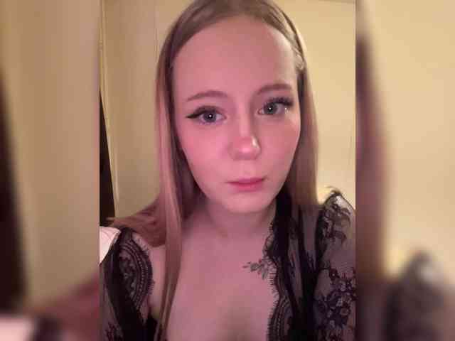 Mia_Wells webcam