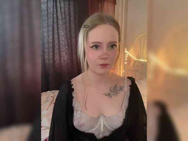 Mia_Wells webcam