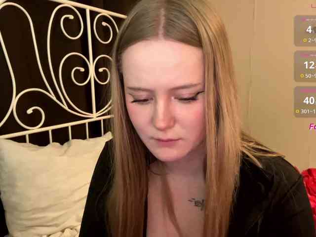 Mia_Wells webcam
