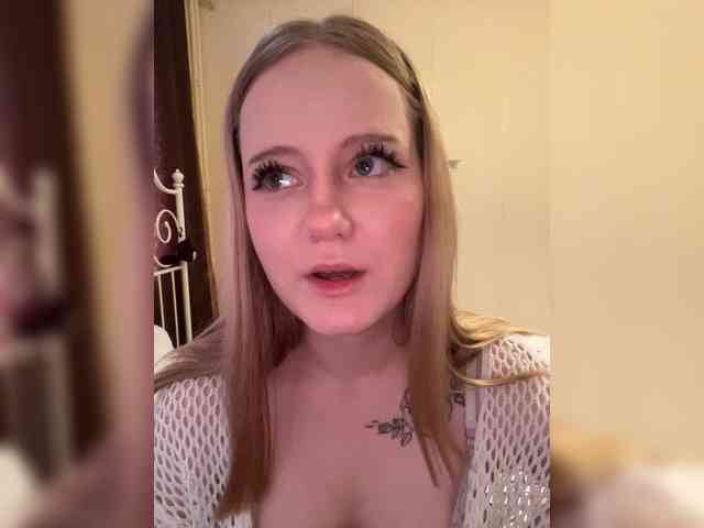 Mia_Wells webcam