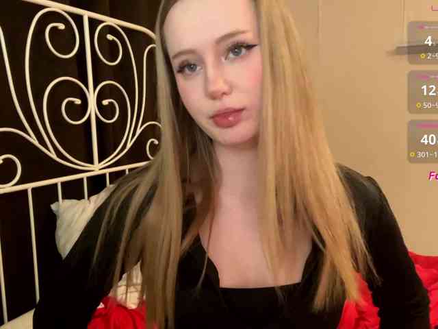 Mia_Wells