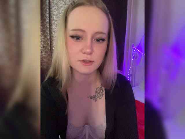Mia_Wells webcam