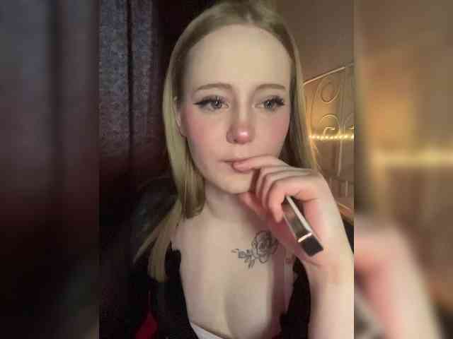 Mia_Wells webcam