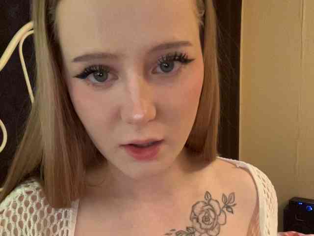 Mia_Wells