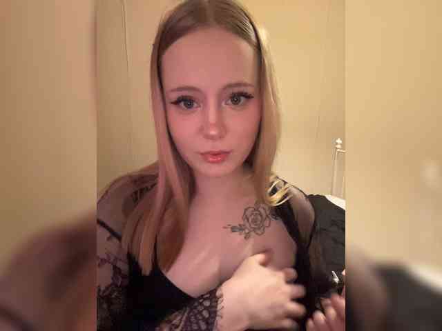 Mia_Wells webcam