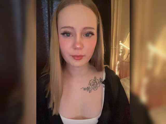 Mia_Wells webcam