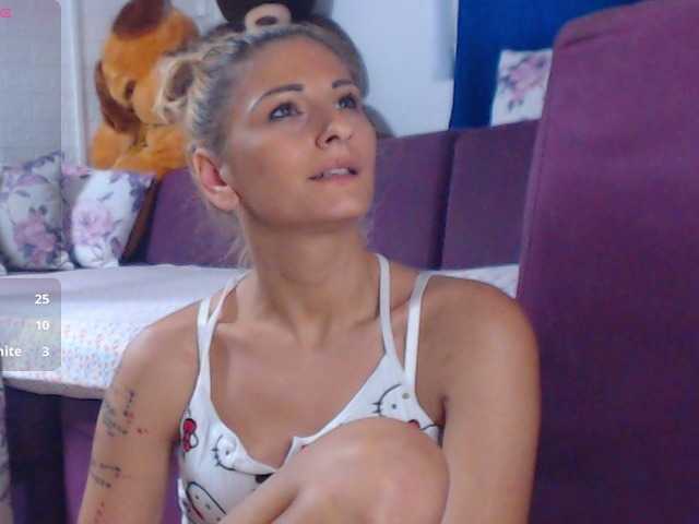CassieSpell live cam on BongaCams