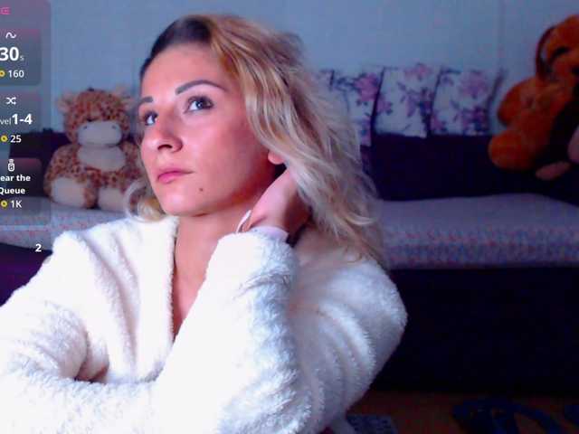CassieSpell live cam on BongaCams