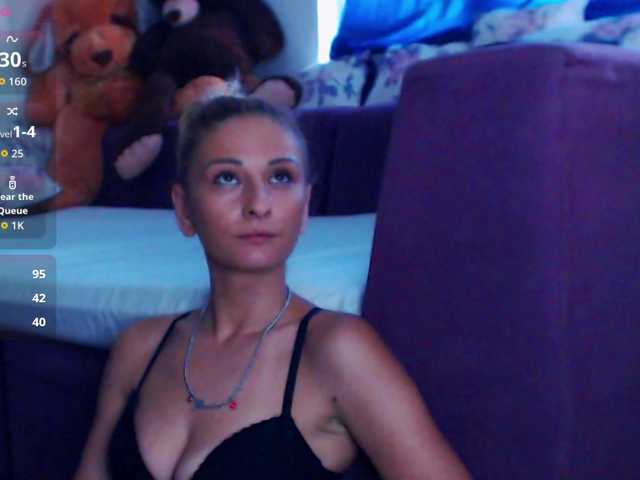 CassieSpell live cam on BongaCams