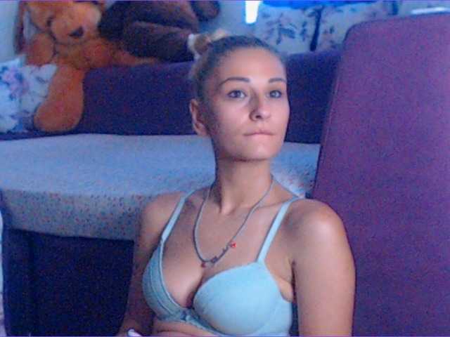 CassieSpell live cam on BongaCams