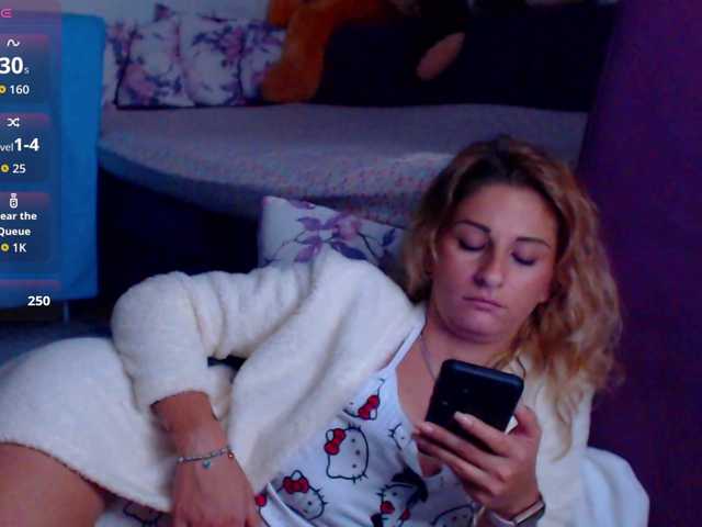 CassieSpell live cam on BongaCams