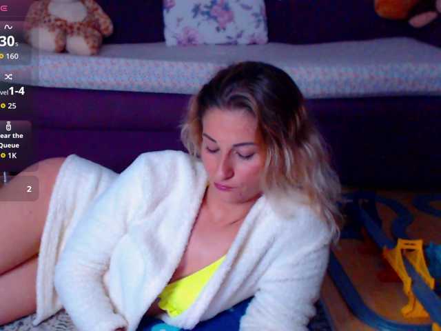 CassieSpell live cam on BongaCams