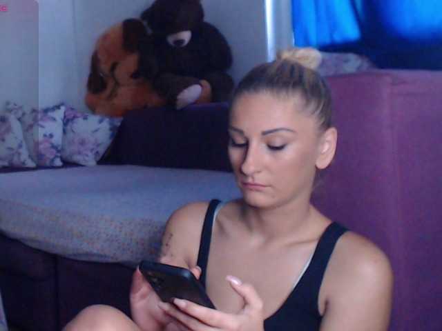 CassieSpell live cam on BongaCams