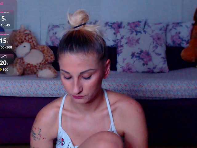 CassieSpell live cam on BongaCams