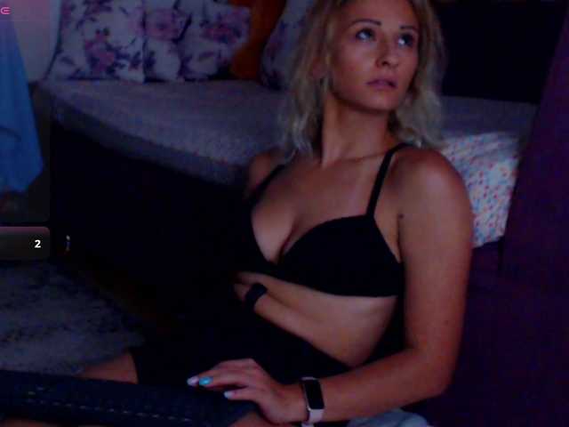 CassieSpell live cam on BongaCams