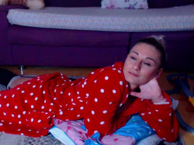 CassieSpell's BongaCams show and profile