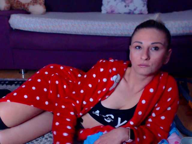 CassieSpell's BongaCams show and profile
