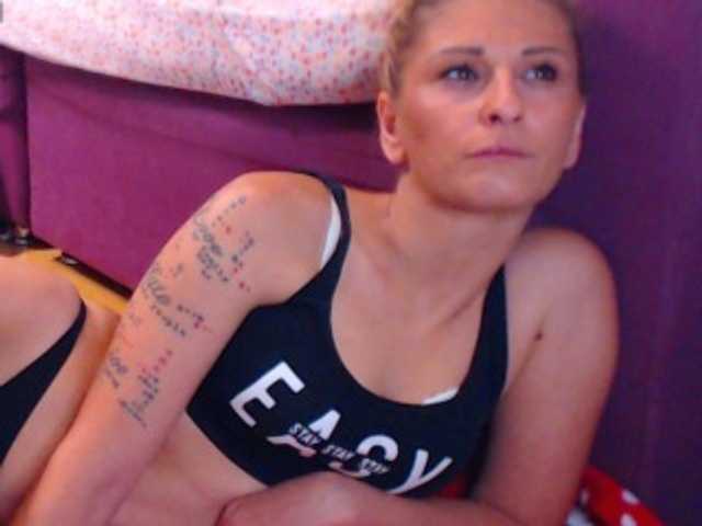 CassieSpell live cam preview