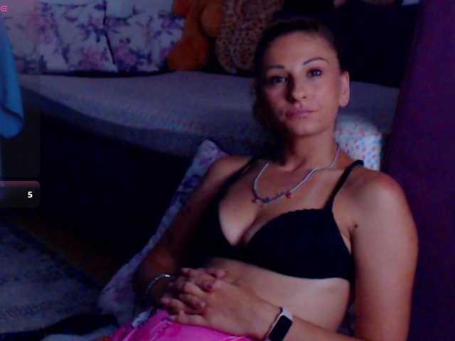 CassieSpell live webcam show