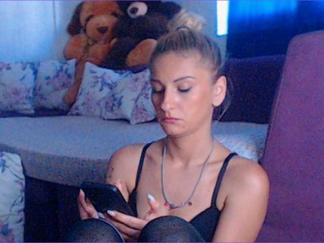 CassieSpell live cam preview