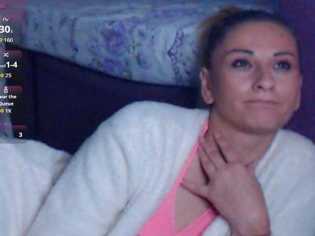 CassieSpell live cam on BongaCams