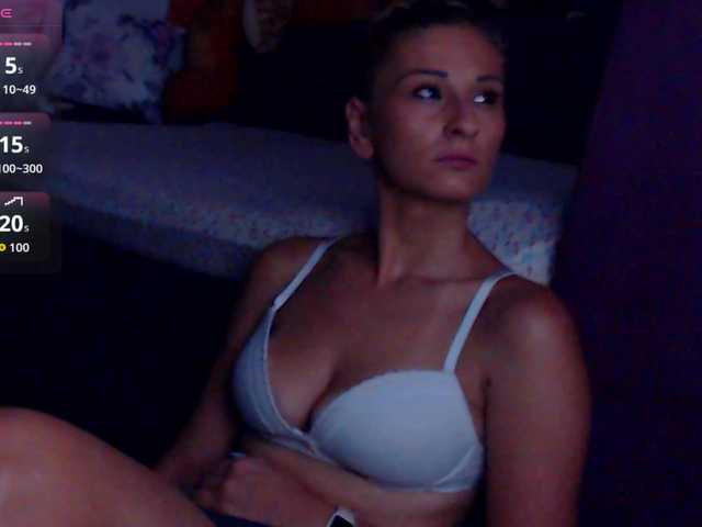 CassieSpell live cam on BongaCams