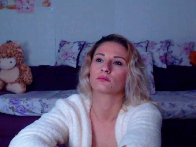CassieSpell's BongaCams show and profile