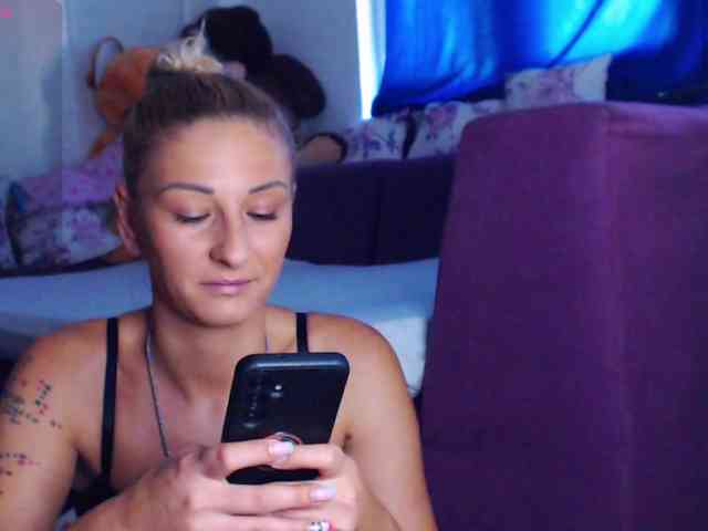 CassieSpell Live Webcam on BongaCams