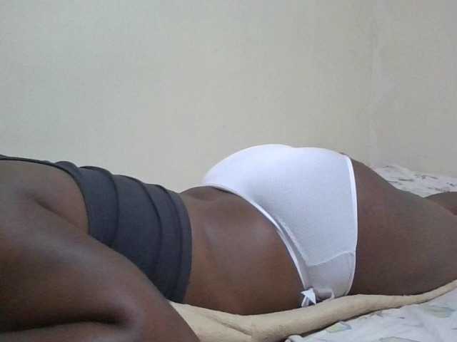 Queen-terry live cam on BongaCams
