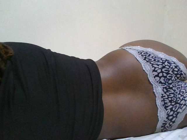 Queen-terry live cam on BongaCams