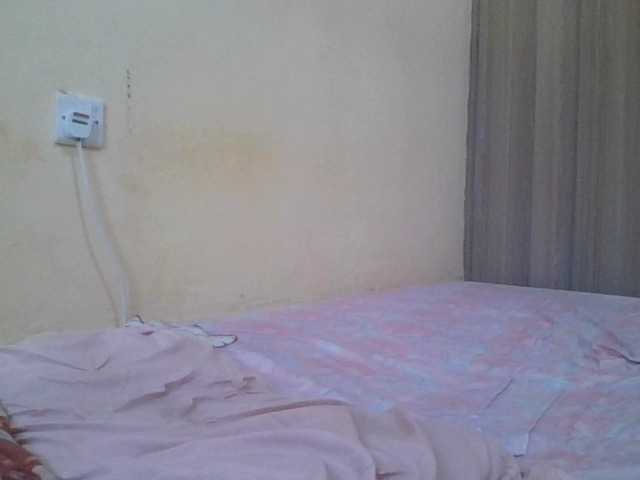 Queen-terry's BongaCams show and profile