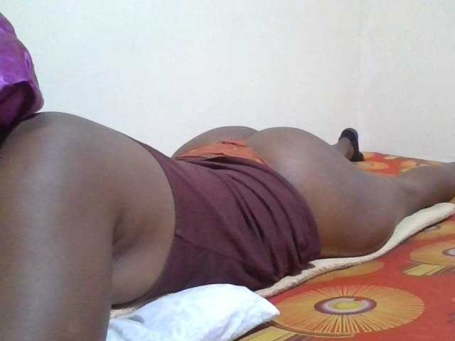 Queen-terry live cam on BongaCams
