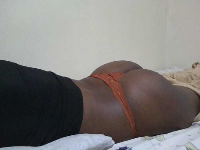 Queen-terry live cam on BongaCams