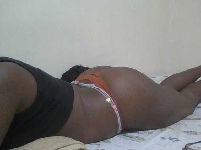 Queen-terry live cam on BongaCams