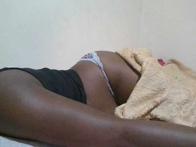 Queen-terry live cam on BongaCams