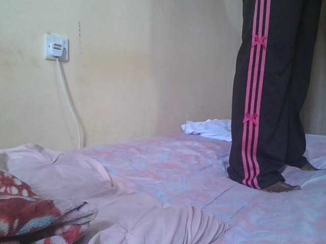 Queen-terry's BongaCams show and profile