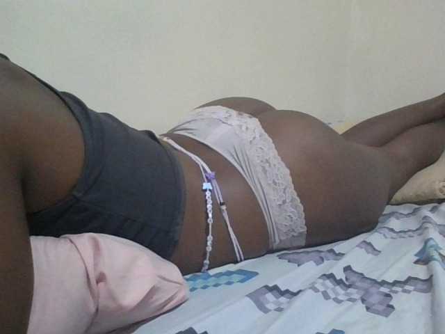 Queen-terry — live female cam