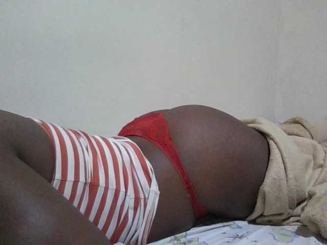 Queen-terry live cam on BongaCams