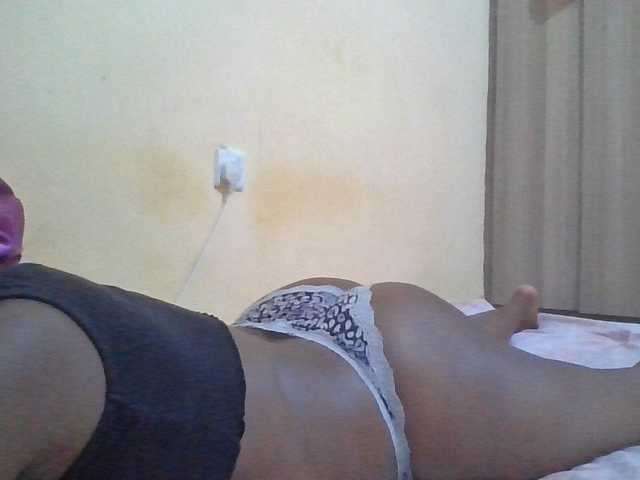 Queen-terry live cam on BongaCams