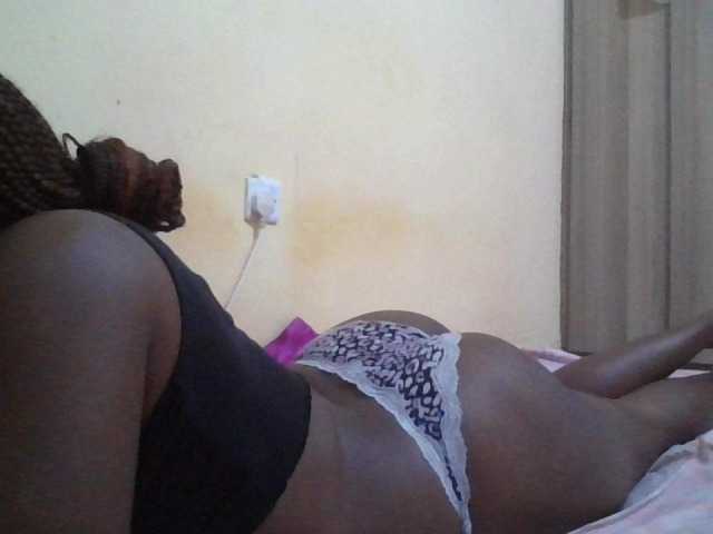 Queen-terry live cam on BongaCams
