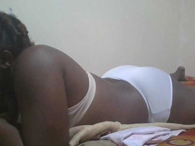 Queen-terry live cam on BongaCams